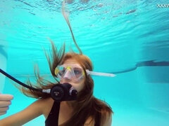 Grosse titten, Braunhaarige, Hochschule, Hd, Tätowierung, Jungendliche (18+), Titten, Unter wasser