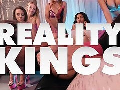 Большая жопа, Блондинки, Глубокая глотка, Хд, Чудовищные размеры, Кричащие, Молоденькие, Сиськи