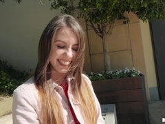 Любители, Жопа, Брюнетки, Европейки, Натуральные сиськи, На публике, Тату, Сиськи