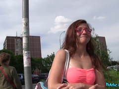Amateur, Mamada, Morena, Estilo perrito, Corridas faciales, Al aire libre, Público, Coño