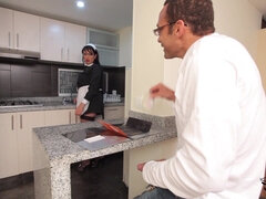 Naughty Maid Gets A Big Tip Shemale Sodomy