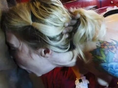 18 jaar, Enthousiasteling, Grote kont, Blond, Lul, Hondjeshouding, Hardcore, Vrijster