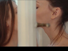 Brunette brune, Européenne, Doigter, Lesbienne, Léchez, Chatte, Russe