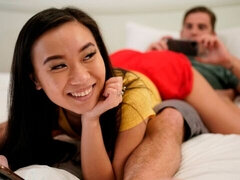 Asiatique, Grosse bite, Sucer une bite, Queue, Masturbation, Seins naturels, Adolescente, Nénés