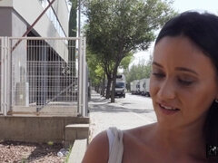 Gros seins, Brunette brune, Plantureuse, Hard, De plein air, Pov, Réalité, Nénés