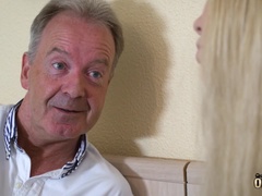 Blasen, Kehlenfick, Handjob, Küssen, Lecken, Natürlichen titten, Muschi, Schlucken