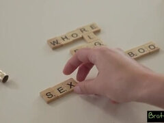 Noire, Blonde, Sucer une bite, Lesbienne, Léchez, Chatte, Soeurs, Se déshabiller