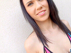 Culo grande, Verga grande, Semen en la boca, Europeo, Orgía, Al aire libre, Chupando, Trio