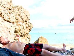 Playa, Tetas grandes, Doble penetracion, Francés, Trio