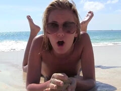 Strand, Grosser arsch, Grosse titten, Blondine, Braunhaarige, Nackt, Im freien, Jungendliche (18+)