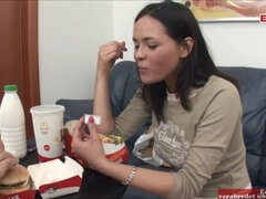 アメリカ人, アナル, 茶髪の, 巨乳な, 口内発射, フェティッシュ, 母乳, ティーン