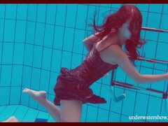 Grosse titten, Frau, Hd, Ungarisch, Pool, Öffentlich, Solo, Unter wasser