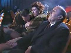 Gros seins, Blonde, Brunette brune, Cinéma, Européenne, Hard, Interracial, Public