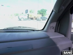 Grosser arsch, Schwarz, Blondine, Blasen, Hundestellung, Aufs gesicht abspritzen, Rasiert, Titten