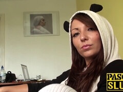 Bondage domination sadisme masochisme, Sucer une bite, Bondage, Britannique, Brunette brune, Éjaculer dans la bouche, Bite énorme, Suçant
