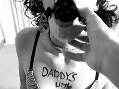 Anal, Sucer une bite, Éjaculer dans la bouche, Tir de sperme, Gorge profonde, Bâillonner, Humiliation, Attachée