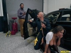 Wohlbeleibte schöne frauen, Grosse titten, Blasen, Braunhaarige, Hundestellung, Handjob, Milf, Natürlichen titten