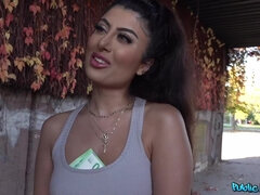 Gros cul, Sucer une bite, En levrette, Indienne, Mère que j'aimerais baiser, Seins naturels, Chatte