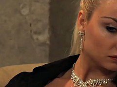 Lesbienne, Lingerie, Maîtresse, Plan cul à trois