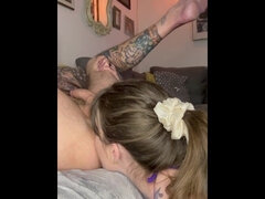 Cul, Bisexuelle, Sucer une bite, Brunette brune, Couple, Queue, Mère que j'aimerais baiser, Pute