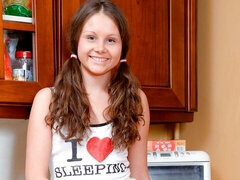 Leie, Dildo, Fingern, Riesendildo, Natürlichen titten, Dürr, Solo, Titten