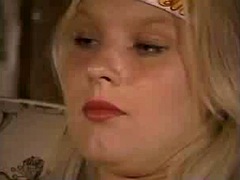 Finnish 90s party with Hanna Sauli and Heidi Koskinen