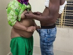Desi stepmom with a romantic touch in Indian aunty style