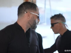 Анальный секс, Брюнетки, Двойное проникновение, Вчетвером, Группа, На природе, Реалити, Влажная