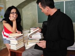 18 летние, Большая жопа, Большой член, Минет, Брюнетки, Натуральные сиськи, Молоденькие, Сиськи