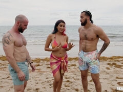 18 jahre, Strand, Schwanz, Frau frau mann, Muschi, Rotschopf, Jungendliche (18+), Flotter dreier