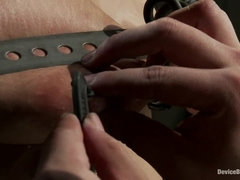 Садо мазо, Большие сиськи, Доминирование, Пальцем, Унижение, Натуральные сиськи, Наказание, Бритые