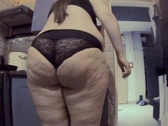 Belle grosse femme bgf, Gros cul, Rondelette, Grosse, Cuisine, Solo
