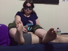 Soles, jizz flow, footjob