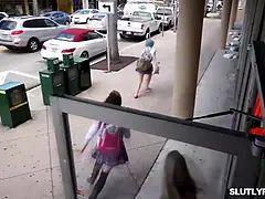 Asiatisch, Blasen, Kehlenfick, Hundestellung, Monster, Natürlichen titten, Penis, Muschi