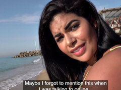 Leie, Strand, Grosser arsch, Braunhaarige, Hundestellung, Latina, Pov, Öffentlich