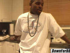 18 jaar, Kont, Grote kont, Zwart, Pijpbeurt, Hardcore, Rijpe lesbienne, Verassing