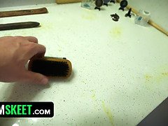 Американки, Большой член, Семяизвержение, Сперма на лице, Затыкание рта, Большие дырки, Огромные размеры, Кричащие