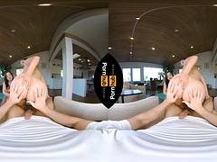 Tridimensionnel, Gros cul, Gros seins, Actrice du porno