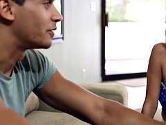 Blasen, Dildo, Hundestellung, Latina