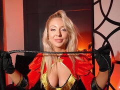 Sadie Summers - Hot Halloween Milf Ringmaster Edge Trains Her Cub
