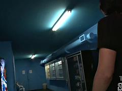 Baited straight enjoys gay gloryhole