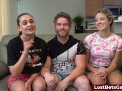 18 años, Mamada, Ffm, Juegos, Pequeña, Desnudarse, Adolescente, Trio