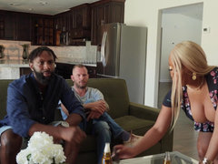 ブロンド, フェラチオ, カップル, 黒人, ヒール, 巨大, オマンコ, 妻