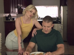 18 летние, Большая жопа, Блондинки, Минет, Собачьи, Натуральные сиськи, Молоденькие, Сиськи