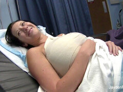 舞台裏, 茶髪の