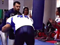 Большая жопа, Большие сиськи, Минет, Чирлидеры, Группа, Сиськи