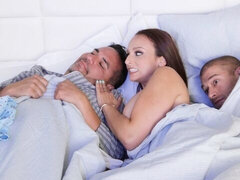 デカ尻, デカパイ, フェラチオ, バック, 人形, 手コキする, ペニス, 剃毛