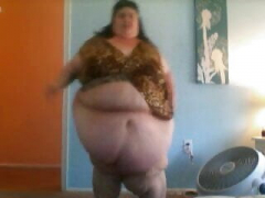 SSBBW - large belly dancing