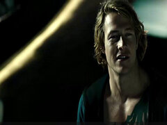 Bikini, Morena, Celebridad, Sucio, Besar, Al aire libre, Tatuaje, Bajo el agua