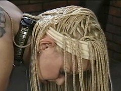 Cul, Blonde, Mignonne, Femme dominatrice, Piercing, Esclave, Fessée, Serré